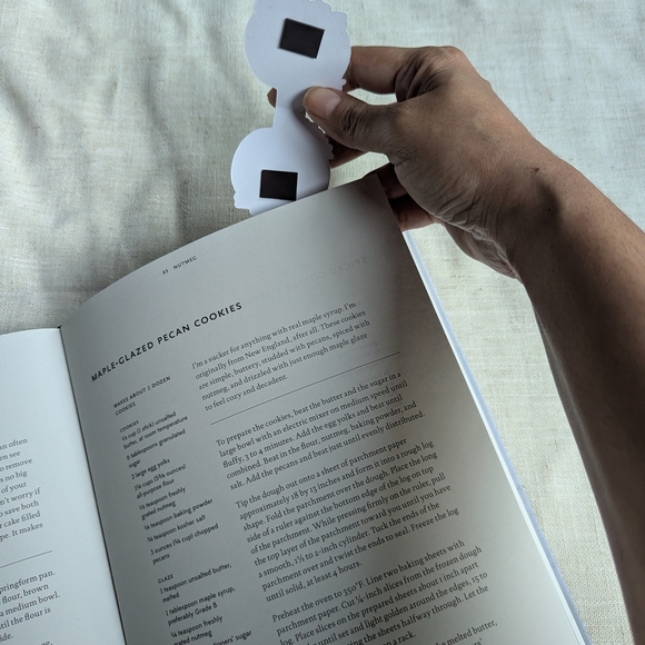 Pumpkin Fall Magnetic Bookmarks Readers Book lovers Autumn Pink Books Set Of 4 - Picture 12 of 14